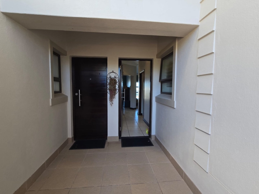 To Let 3 Bedroom Property for Rent in Herolds Bay Western Cape